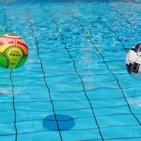 Отель President Pool &