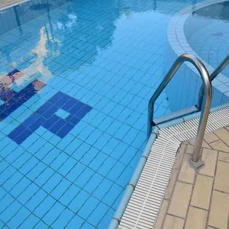 President Pool & Отель 3*