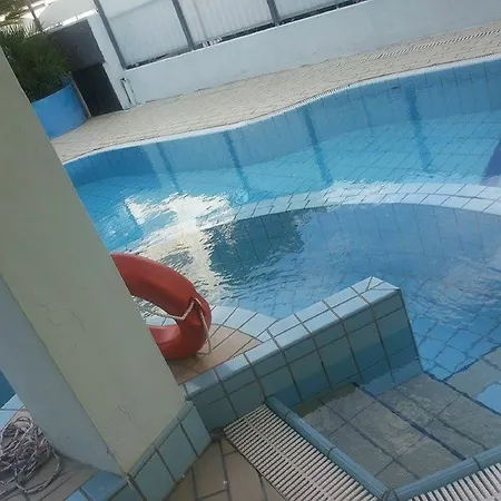 Отель President Pool &